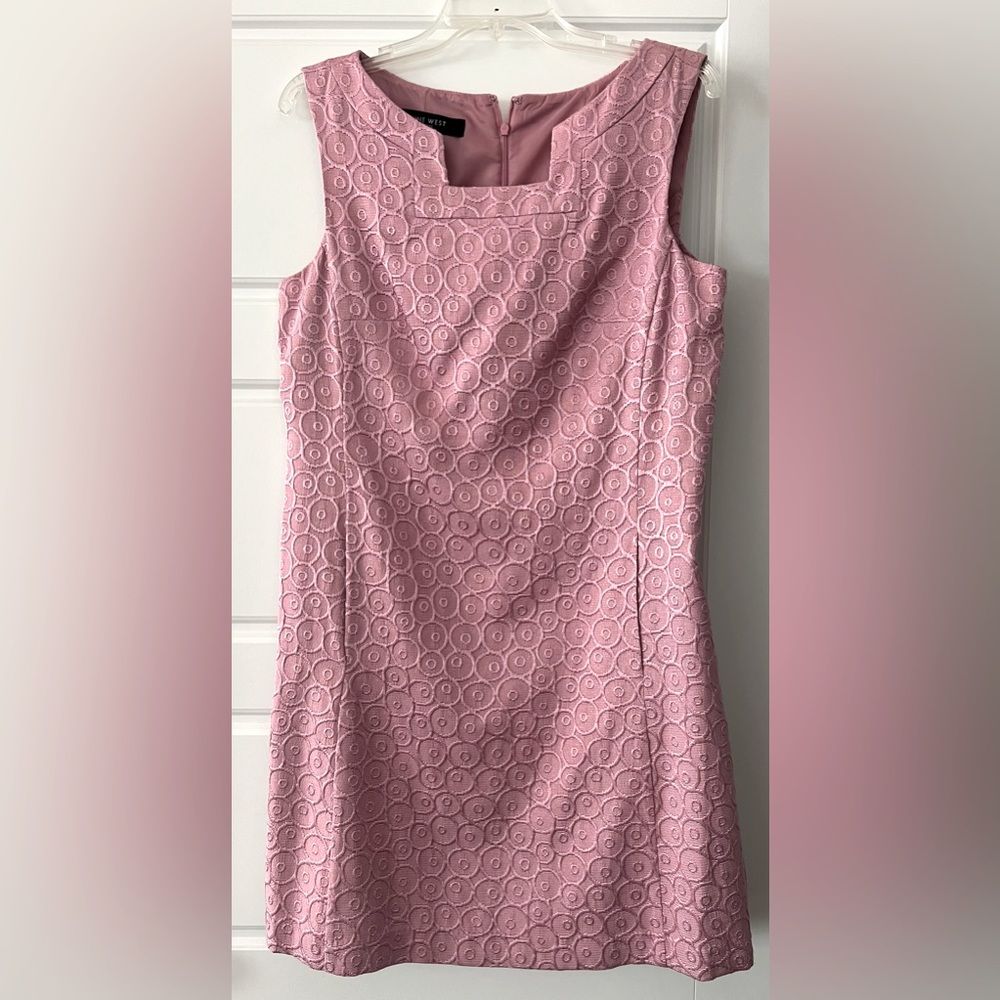 Nine West sleeveless pink dress size 12 with pockets. NEVER WORN.
